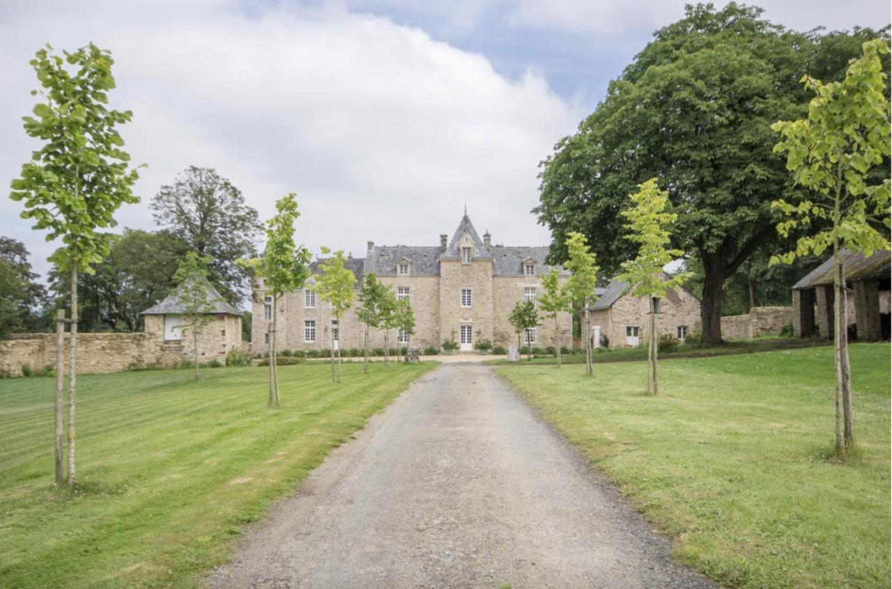 Chateau De Cadouzan Saint-Dolay Екстериор снимка