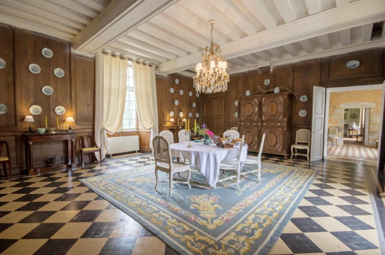 Chateau De Cadouzan Saint-Dolay Екстериор снимка