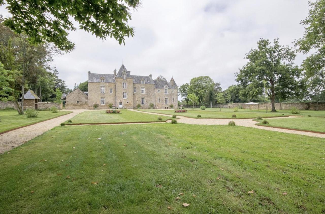 Chateau De Cadouzan Saint-Dolay Екстериор снимка