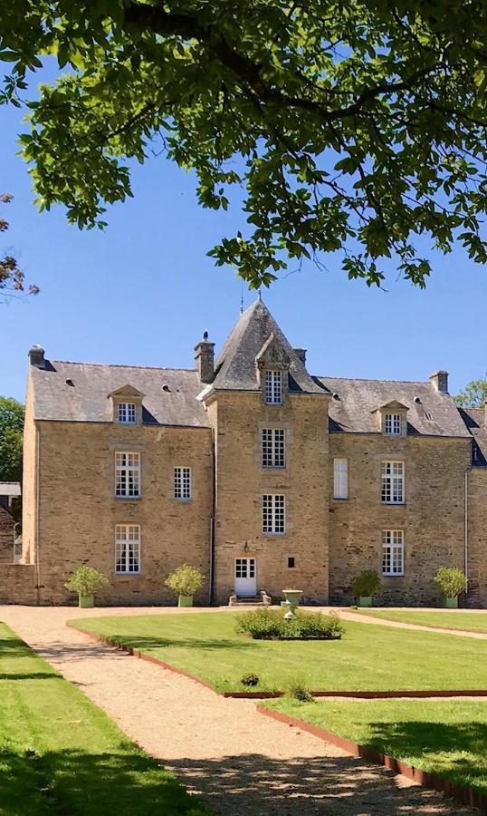 Chateau De Cadouzan Saint-Dolay Екстериор снимка