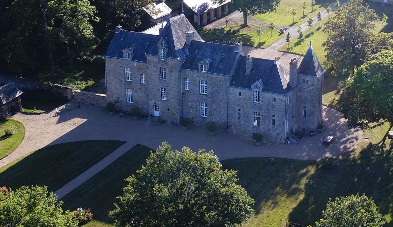 Chateau De Cadouzan Saint-Dolay Екстериор снимка