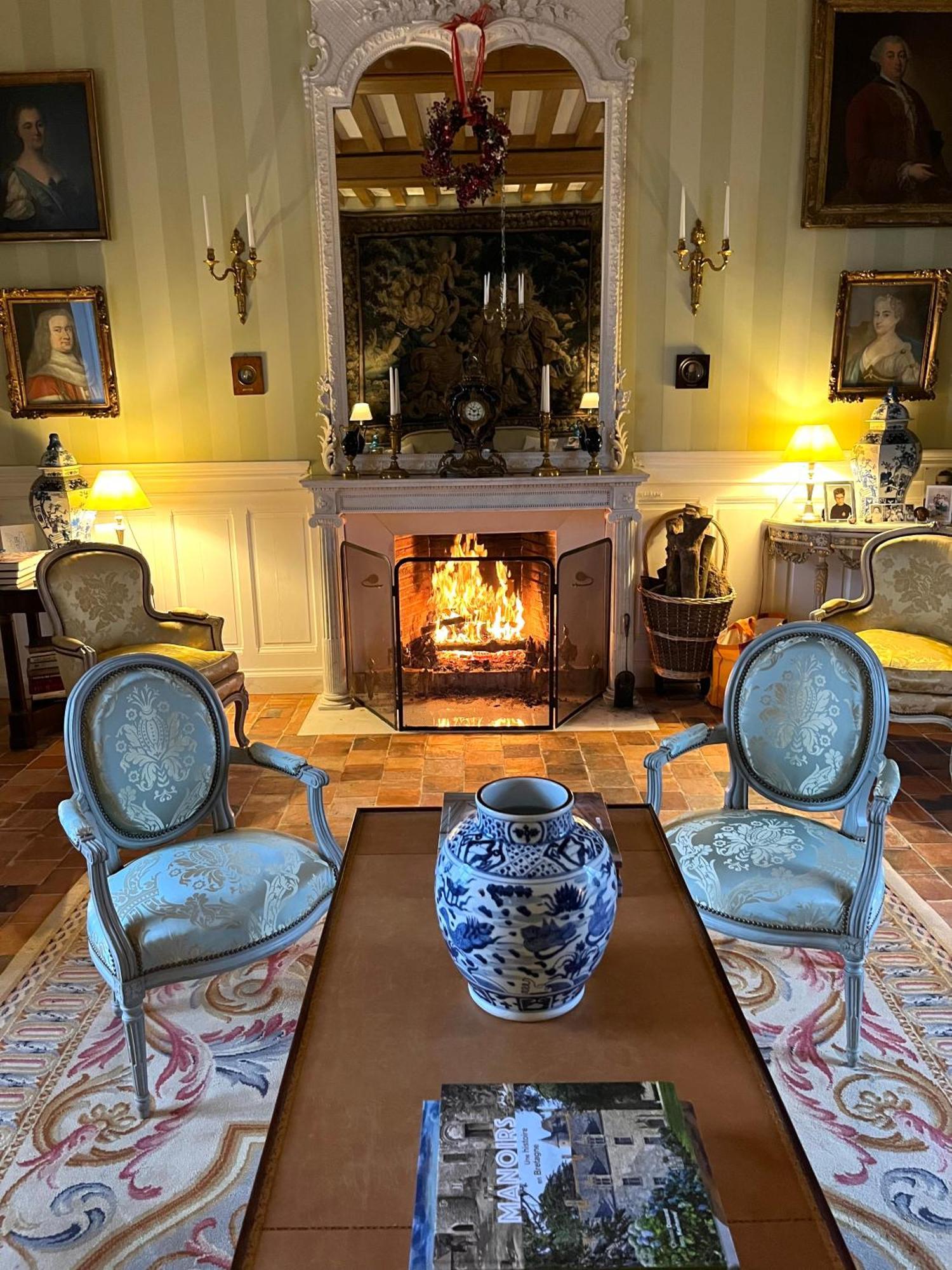 Chateau De Cadouzan Saint-Dolay Екстериор снимка