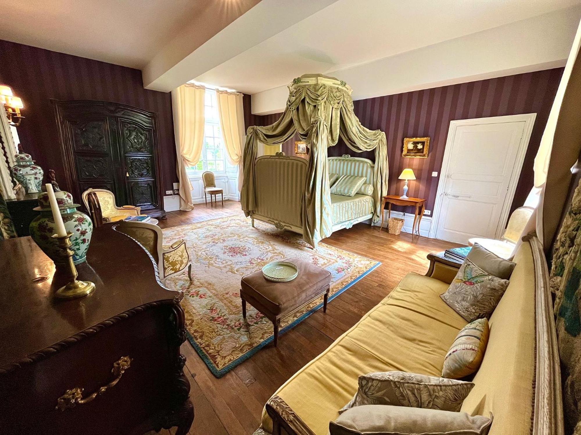 Chateau De Cadouzan Saint-Dolay Екстериор снимка